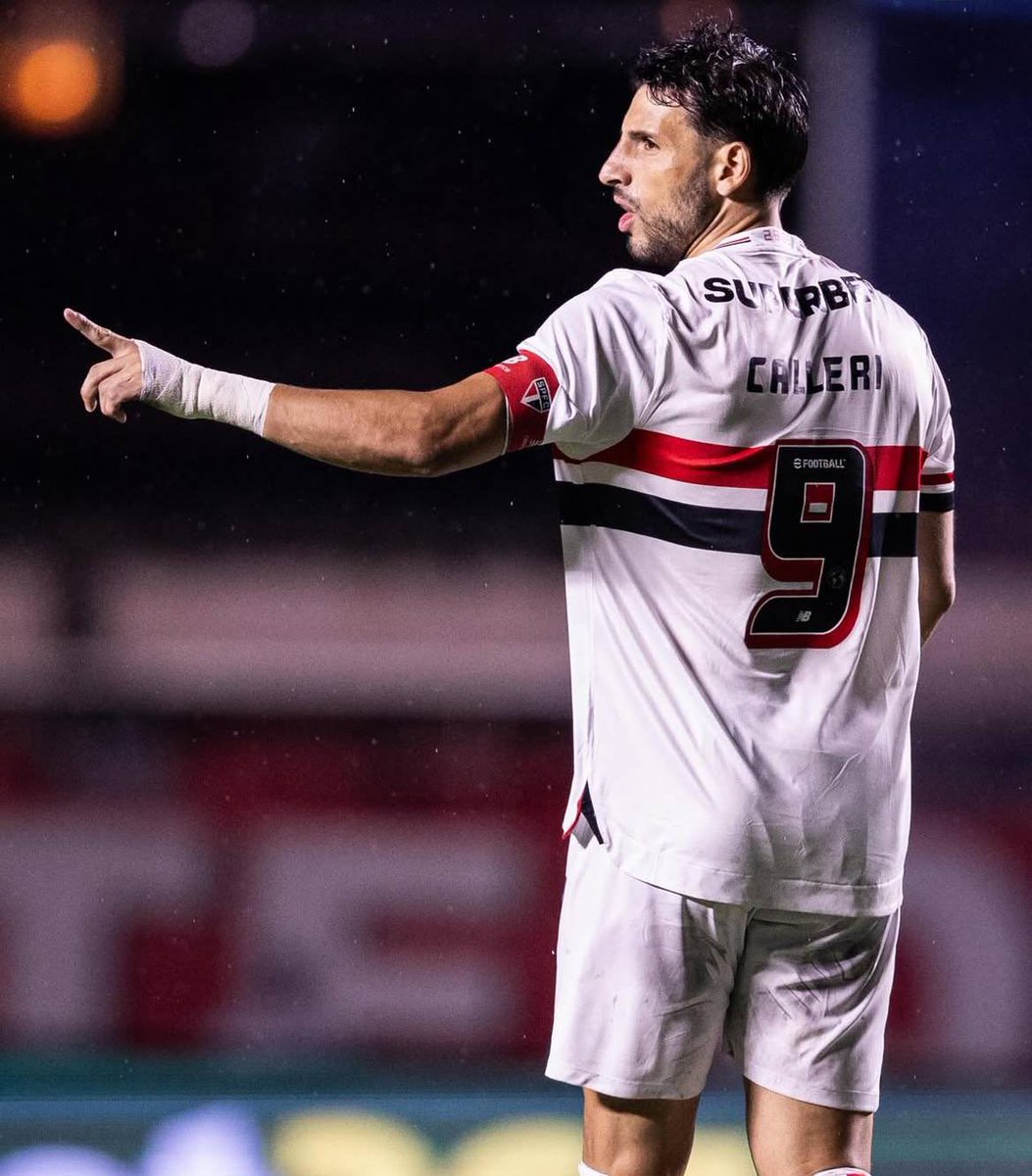 DiarioGols's tweet photo. Jonathan Calleri pelo São Paulo na temporada:

15 jogos
9 gols

6 jogos e 4 gols no Brasileirão. Apenas o atacante Carlos Vinicius tem mais (5). https://t.co/t9msiQCAIo