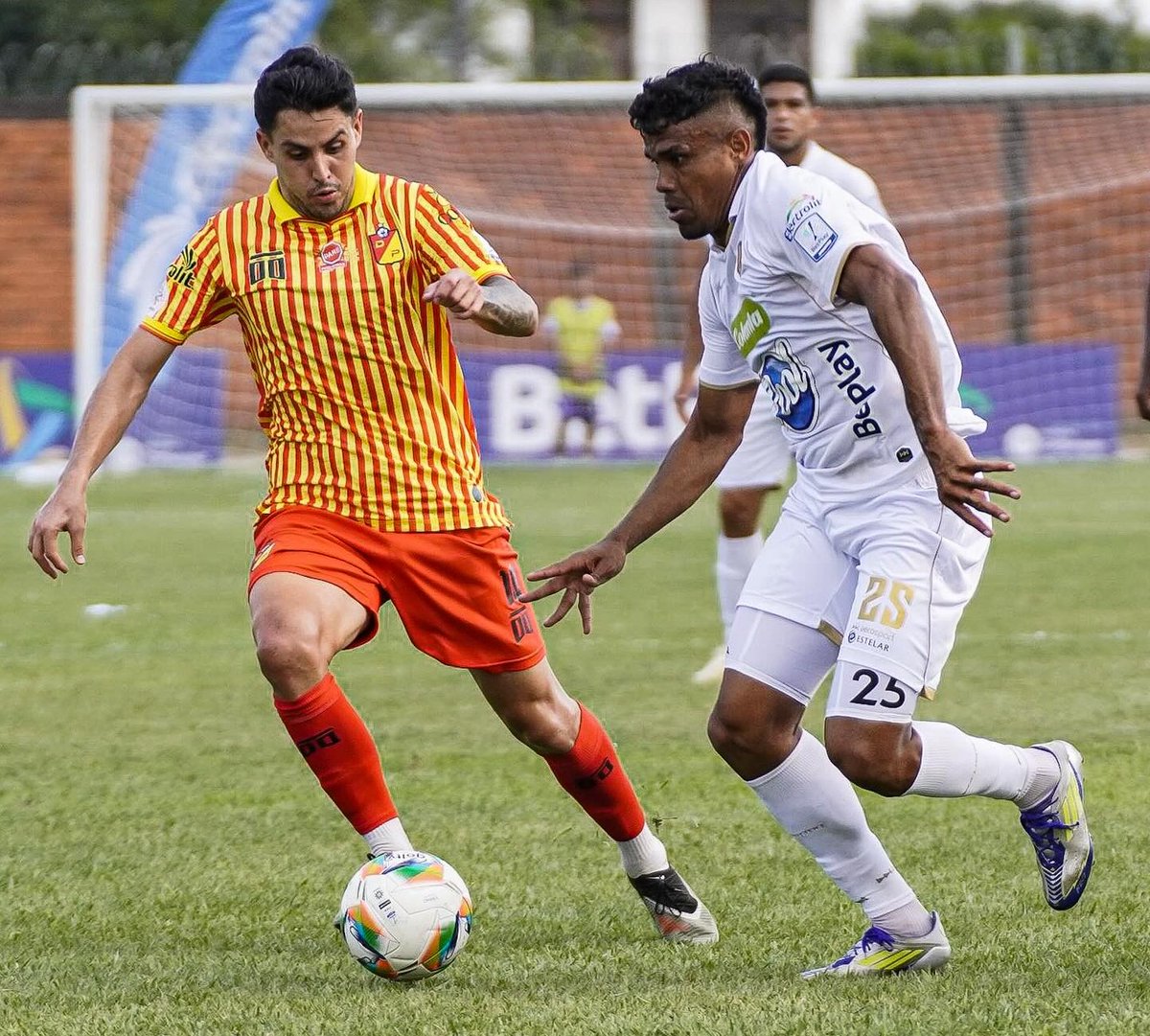 leanotas.com/oficialmente-c…
<a href="/DeporPereiraFC/">Deportivo Pereira 🐺</a>