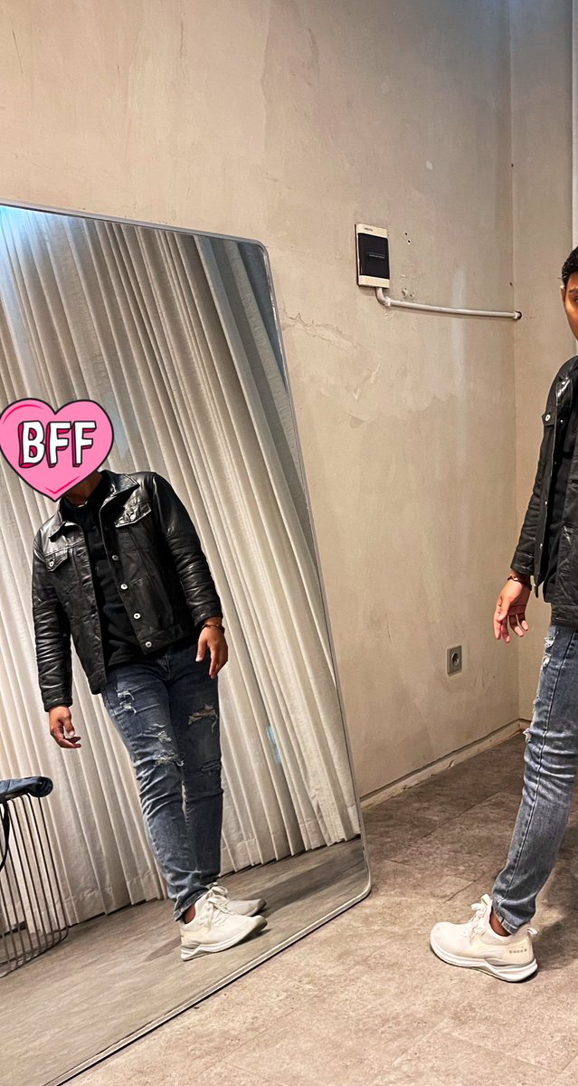 ejaakalvino tweet media