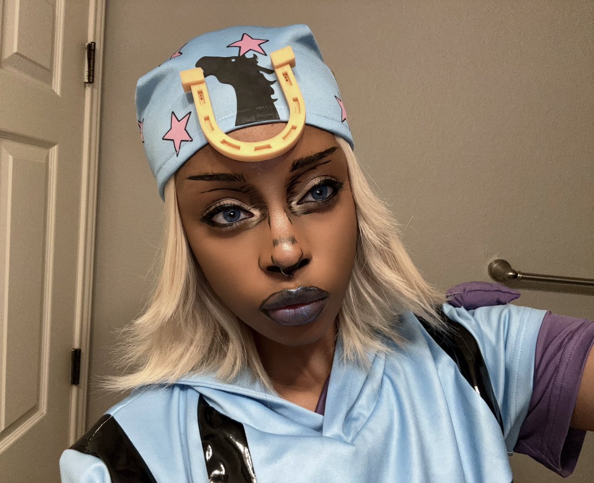 moon ♱ tweet media