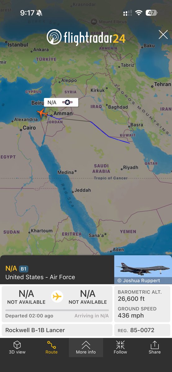 B1 bomber with its transponder on is crazy 😭😭