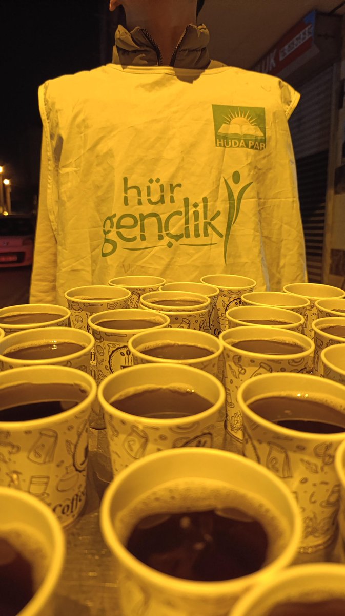 Hür Gençlik Bağlar tweet media