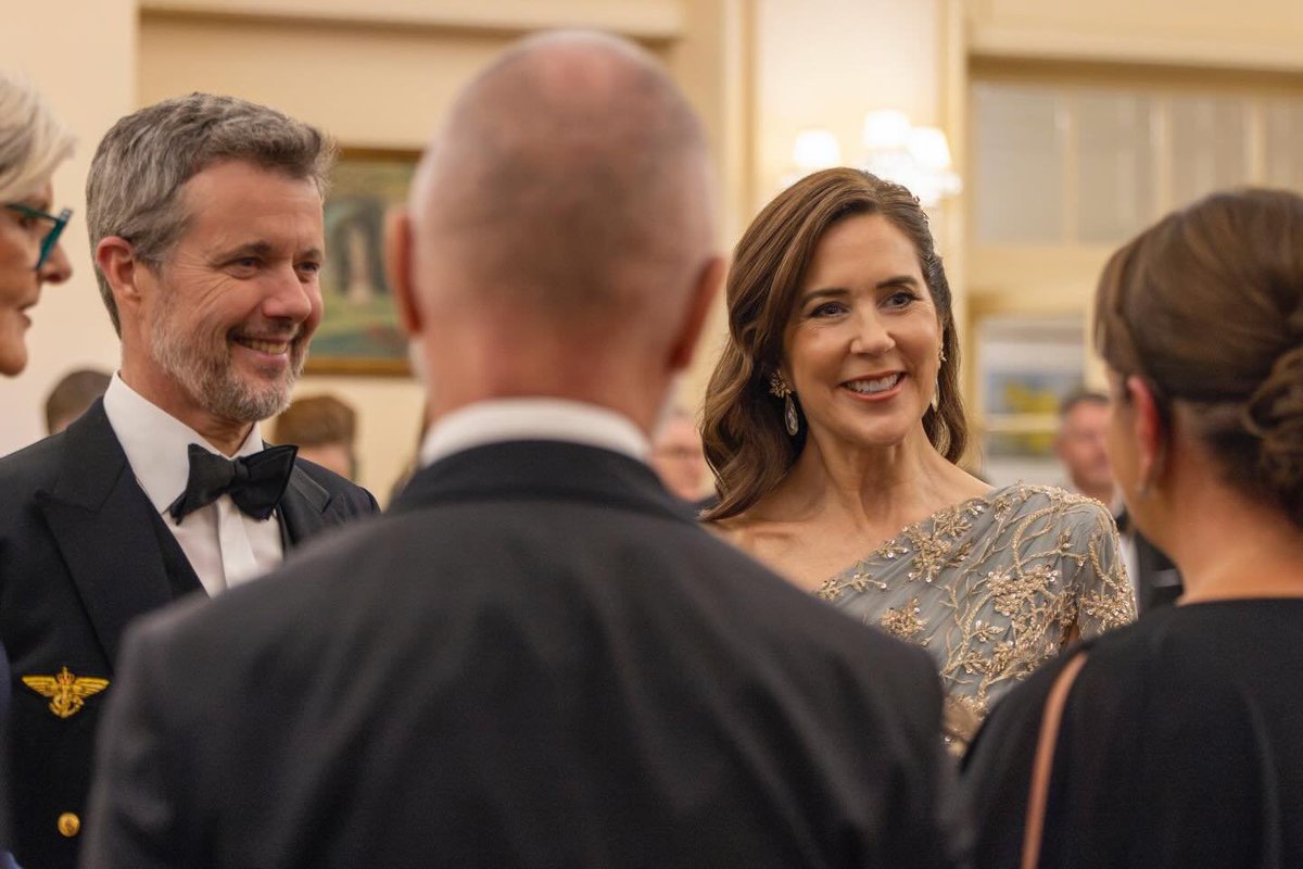 Imperial Material ♚ tweet media