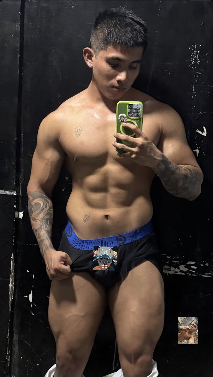 Sexy boys Coatza tweet media