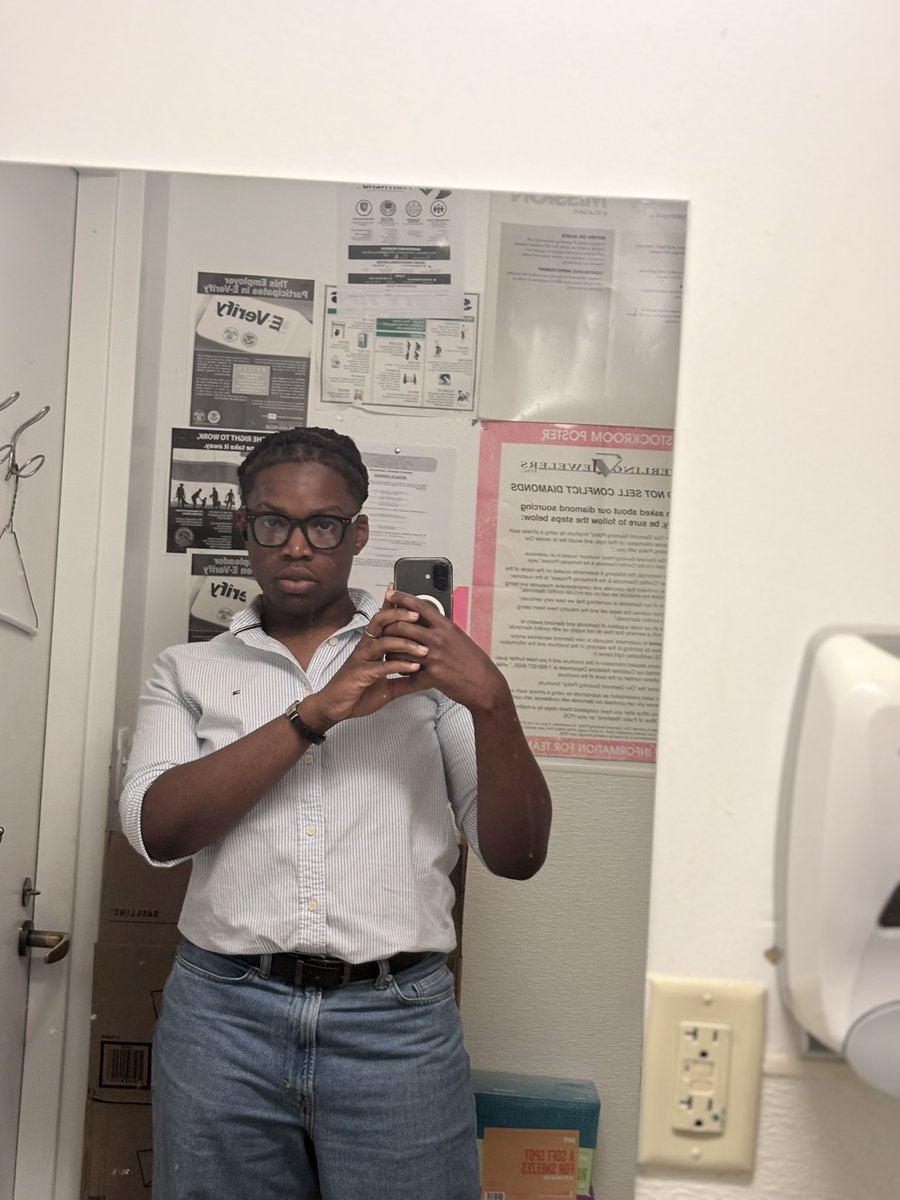 464_south's tweet photo. Is this business casual? https://t.co/9tbbLnxoFq