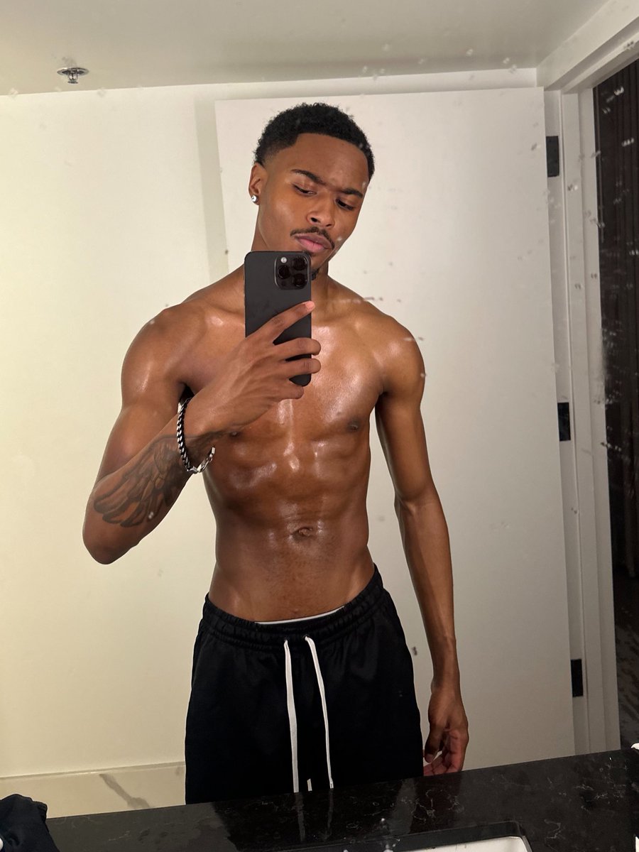 ᴍᴀʀ tweet media