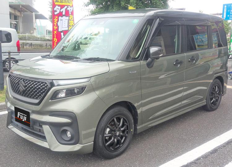 fuji_tire's tweet image. マイカードレスアップフォトからピックアップ

スズキ／ソリオ
ホイール：FABULOUS／ヴァローネ MC-9 1P
カラー：セミグロスブラック
サイズ：FR:5.0J-15

#ソリオ
#FABULOUS
#ドレスアップフォト

詳細を見る
fujicorporation.com/shop/contribut…