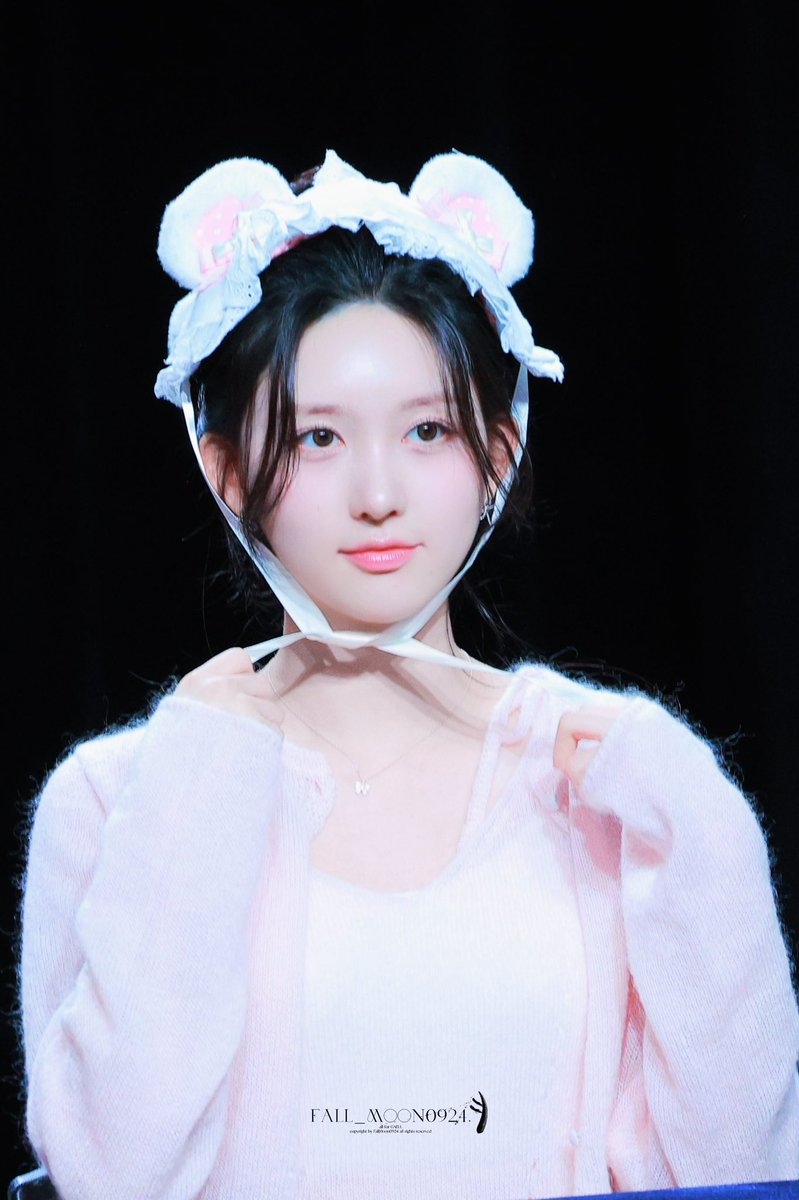 fallmoon tweet media