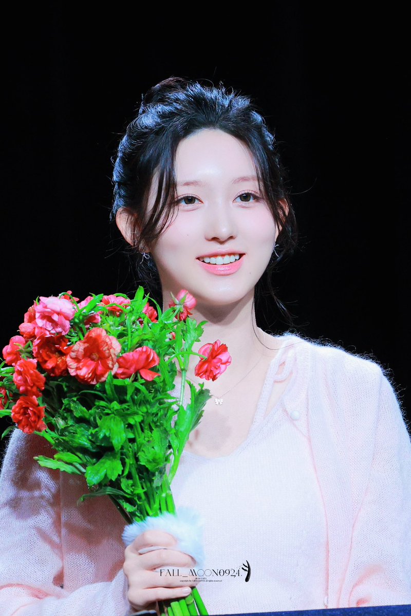 fallmoon tweet media