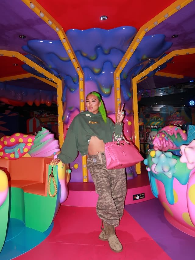 KAYCE 🥢💚 🎴 tweet media