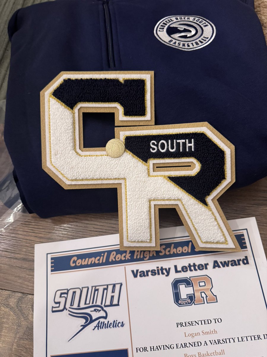 Logan Smith tweet media