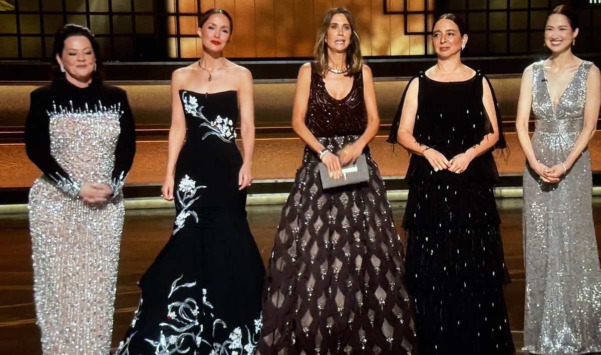 The ‘Bridesmaids’ cast reunite at the #Oscars.