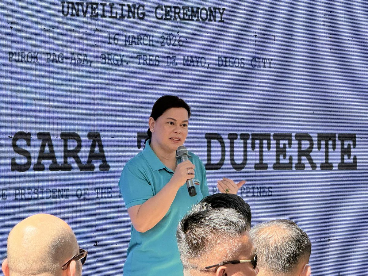 News5PH's tweet photo. VP DUTERTE SA DIGOS CITY
Dumalo si Vice Pres. Sara Duterte sa unveiling of statue ng pinaslang na dating barangay captain ng Tres de Mayo, Digos City, Davao del Sur na si Kap. Oscar Bucol Jr. | via Bryll Montalvo https://t.co/on2eNJYavj