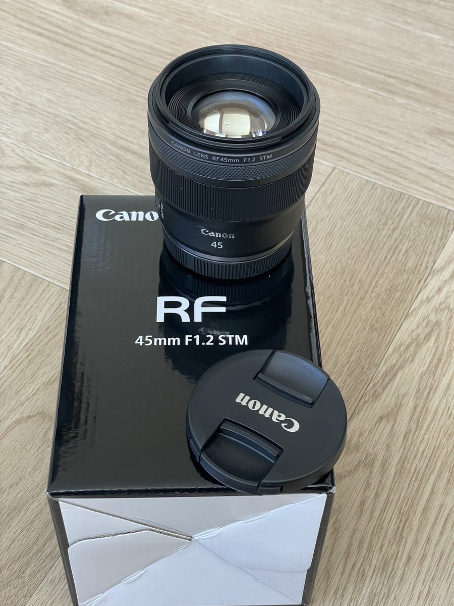 ysykNovember's tweet photo. MNGした。RF45mm F1.2 STM。
開放だとやっぱり色収差すごいですな。 https://t.co/DsuBlIYBrW