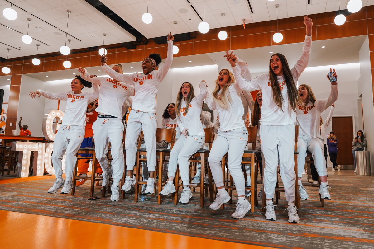 Clemson Women's Basketball tweet media