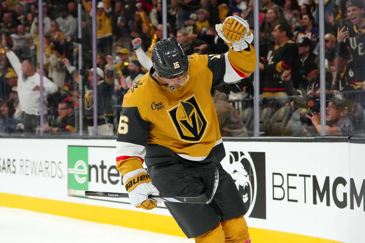 KnightsMuse tweet media