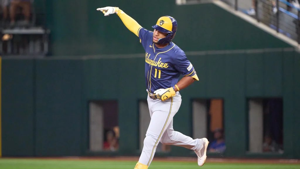 RotoBaller MLB tweet media