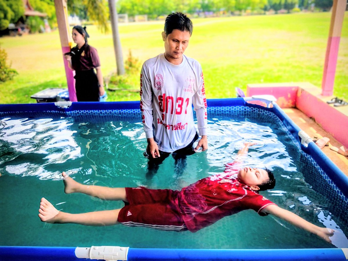 Hook31_Thailand's tweet photo. โคราชป่องกันเด็กจมน้ำ
ยูทูป #Hook31Thailand
https://t.co/ynNz7xpBQW
การลอยตัวเพื่อเอาชีวิตรอด
https://t.co/jNM9hdq4Eu
โรงเรียนบ้านเฉลียง(คุรุาษฎร์บำรุง)
โรงเรียนบ้านหนองหว้าดอนตะเกียด
อบต เฉลียง
อ.ครบุรี โคราช
#Meritmaker
#โคราช
#Hook31Thailand
#ฮุก31 https://t.co/3ELm8Ft9Ca