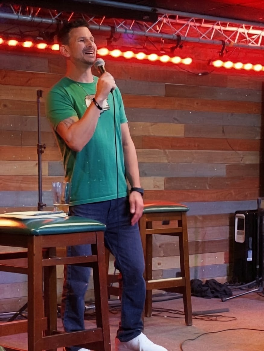 illhousecomedy's tweet photo. #Standup #Comedy
#StandupComedy 🎤
#ILLHouseComedy😷
#ThatsWild💚💜
#ThatsWildPodcast https://t.co/GtSayOtZgM