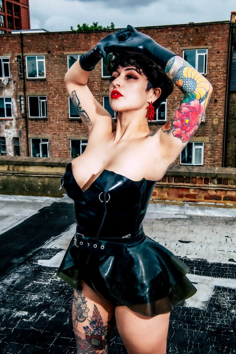 Miss Electra Santiago tweet media