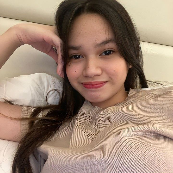 My ever cutie Arwen. 

KAPCHAT WITH ASHLEY