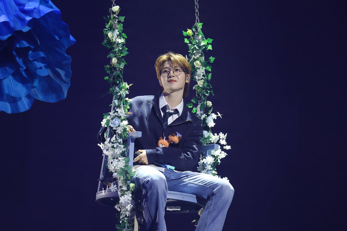 260315  

I guess the only thought on my mind right now is simply: what’s next. Life, after all, keeps moving.

In the middle of the concert, I suddenly remembered that I still hadn’t paid for my KCON tickets, and that I had even forgotten to enter the new round of the lottery. I