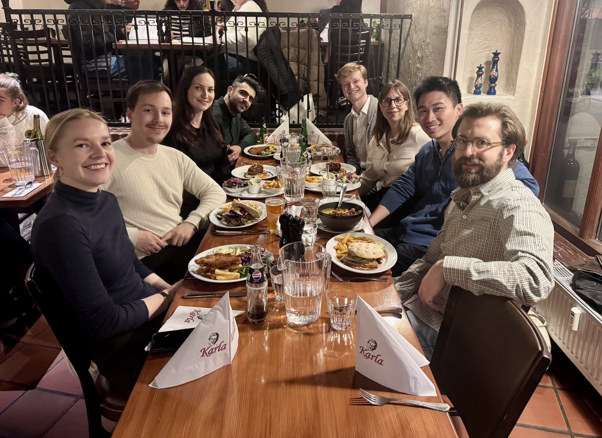 Paula Wicher tweet media