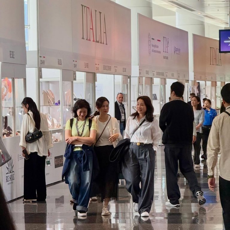 MadeInItalyfor.Me tweet media