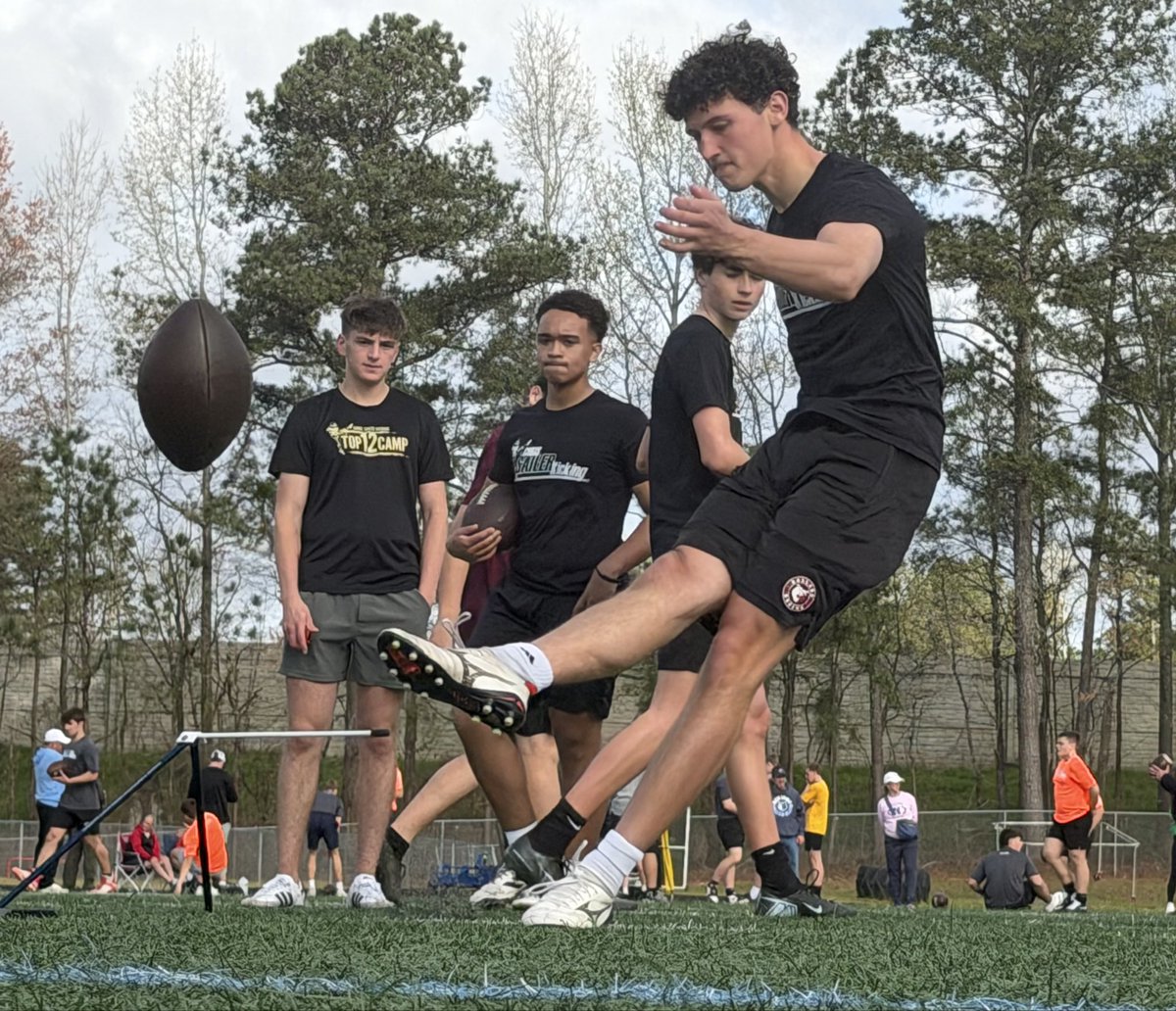 Chris Sailer Kicking tweet media