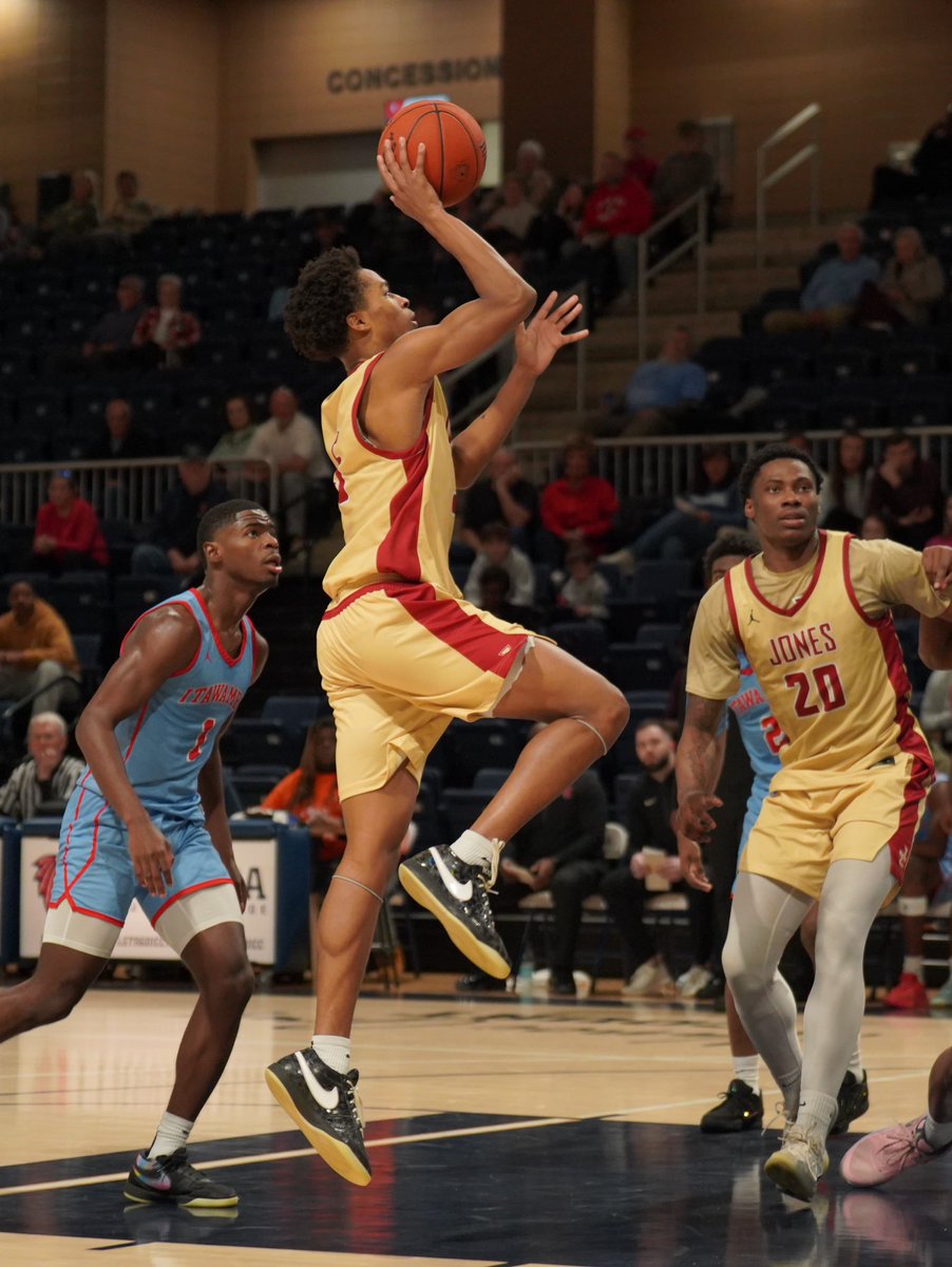 Dylan Rowe tweet media