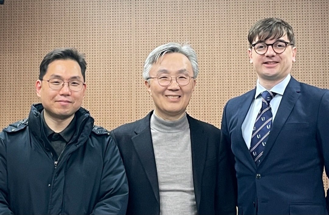 Earwegoagain tweet media