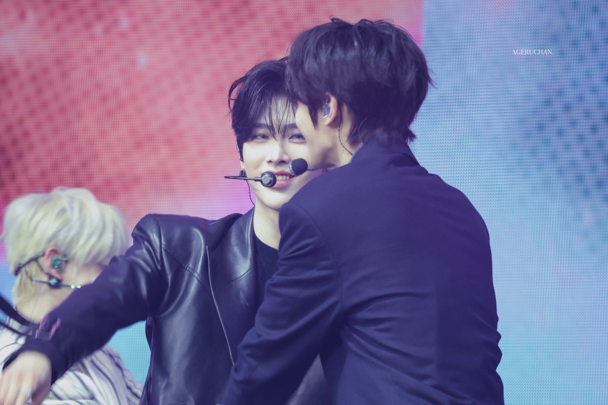 260315 WORLD TOUR 
[HERE&amp;NOW] ENCORE IN SEOUL
Goosebumps🐱🐶
#리키 #RICKY #沈泉锐 #リッキー 
#ZEROBASEONE #제로베이스원 #ZB1
#김규빈 #KIMGYUVIN #심콩즈