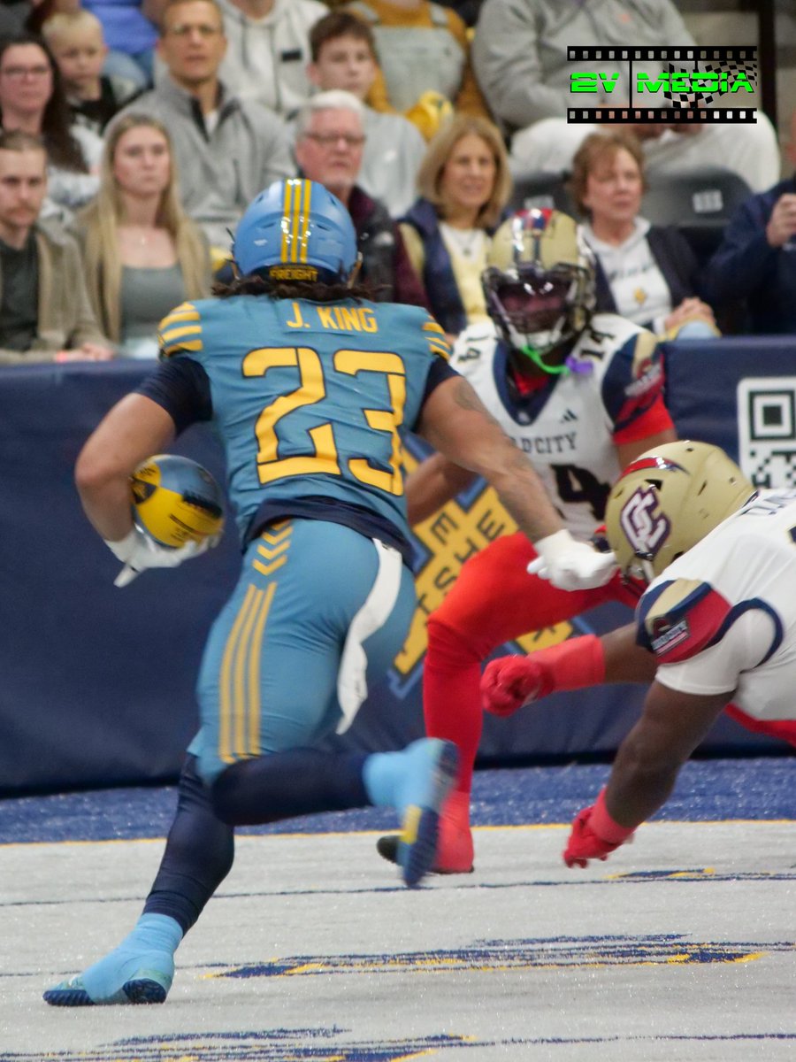 2V Media tweet media