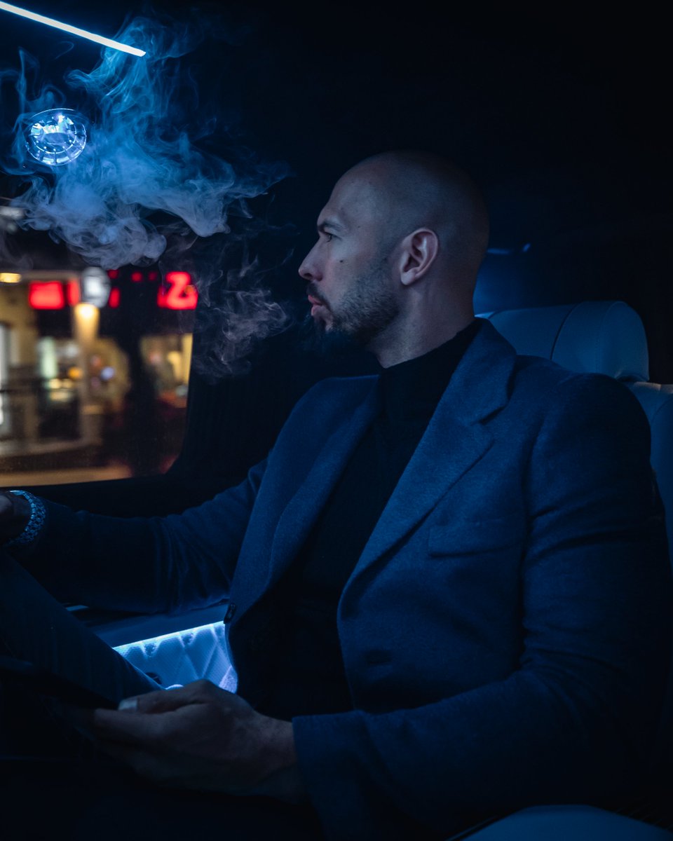 tristansuni's tweet image. In every game of chess

There hits a point where playing it safe leads to certain defeat.

*WARNING*

You have entered that point in the game of life. 

Play it safe and this rigged system will grind you down and checkmate you. 

You must enter the arena of high-risk and