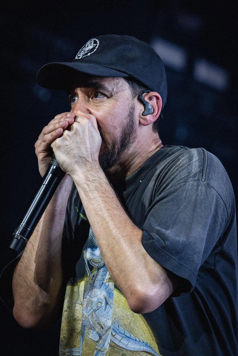 a.🍍| fan account tweet media