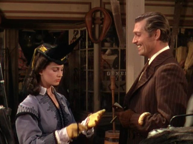 ChonlozB's tweet photo. “And to think you could have had my millions if you’d just waited a bit longer. How fickle is woman.” ~Rhett Butler to Scarlett O’Hara in GONE WITH THE WIND (1939).
#clarkgable #scarlettohara #rhettbutler #gonewiththewind #vivienleigh https://t.co/6C8EUFyAZa