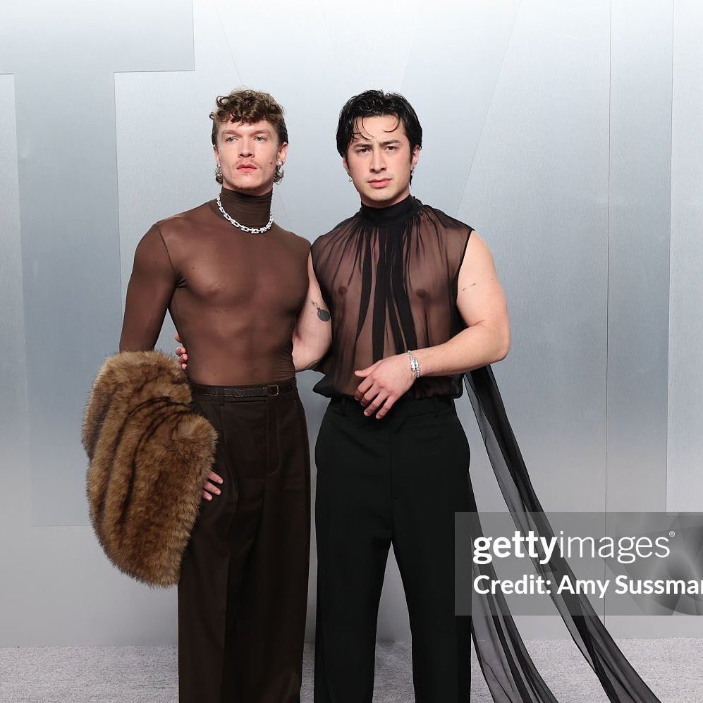 Hudson Williams En Español tweet media