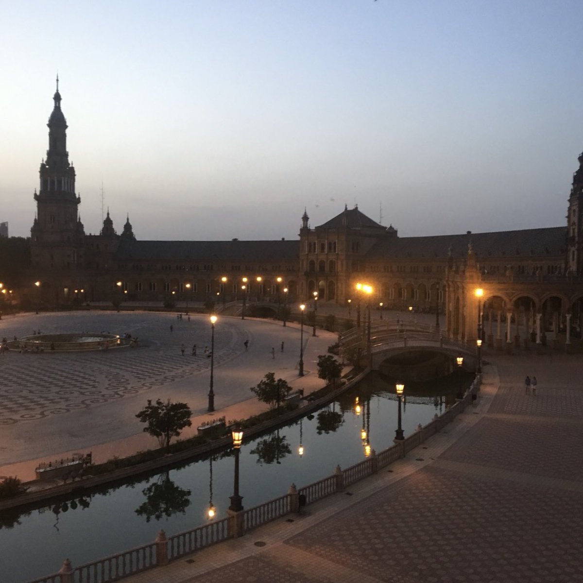 건축물들 하나하나 진짜 예뻤던 세비야 …🕌💛