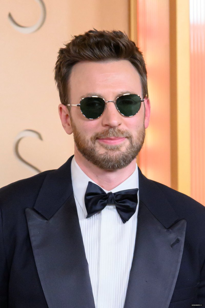 Chris Evans Fansite tweet media