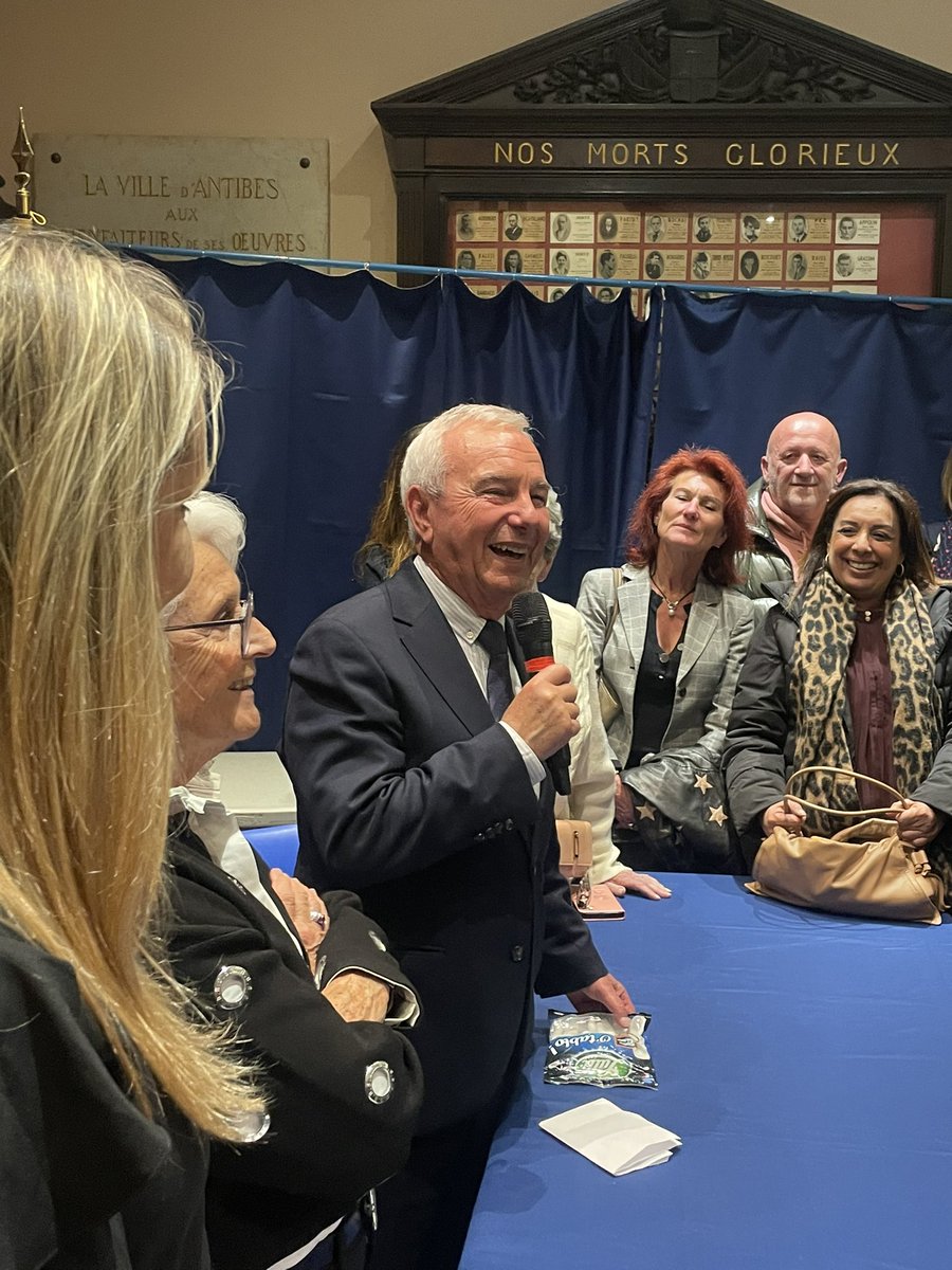 marika roman tweet media