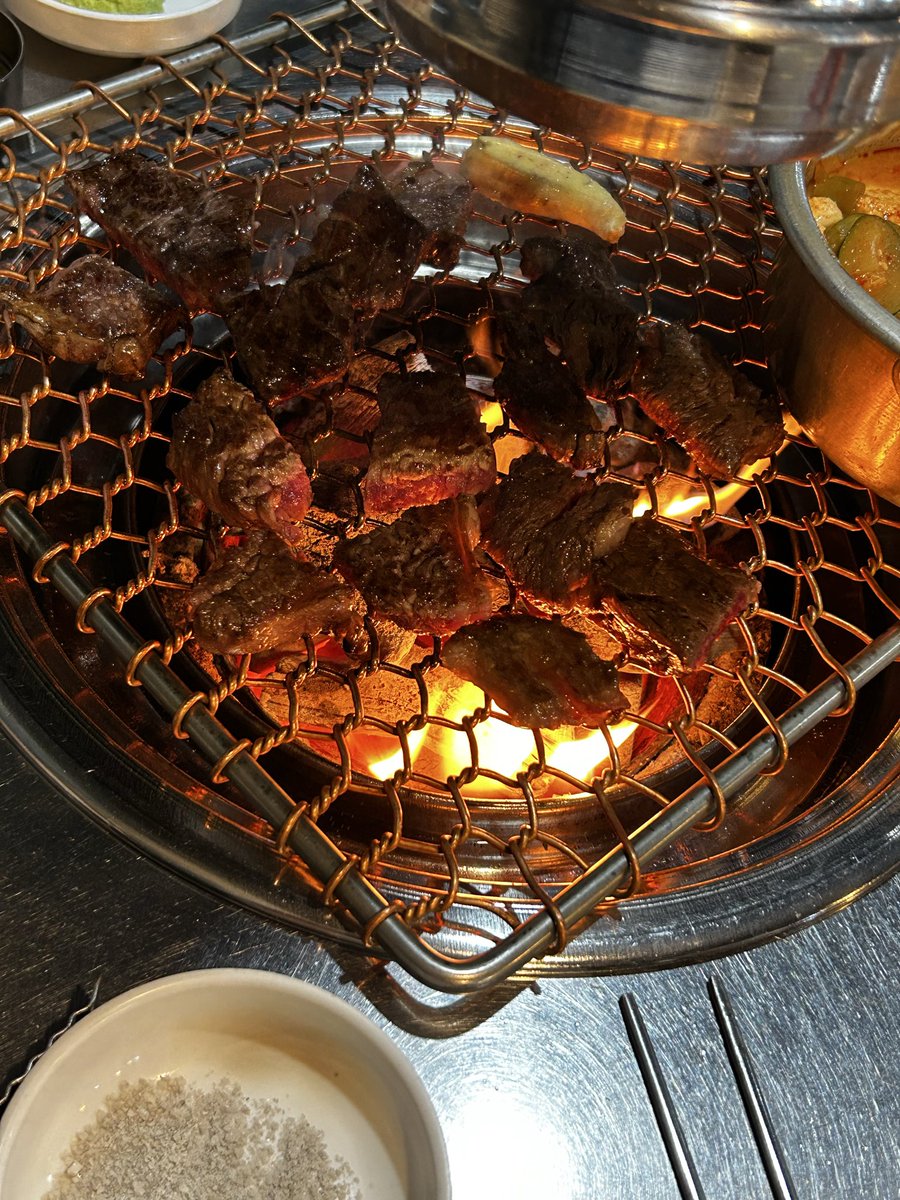 한여름 is part of SOME. tweet media