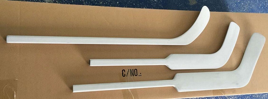 Besthockey25521's tweet image. mini stick , 100% fiberglass material, blank gloss black finish or matte black finish , end cap with hanging hole or common cap , curve blade P92 , left and right handed sticks that are 27 or 29 inches in total length #ministick #kneehockeystick #minihockeystick #minigoaliestick