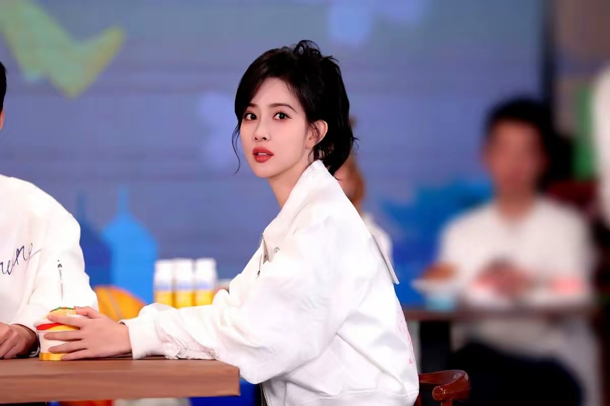 麦田 Bya tweet media