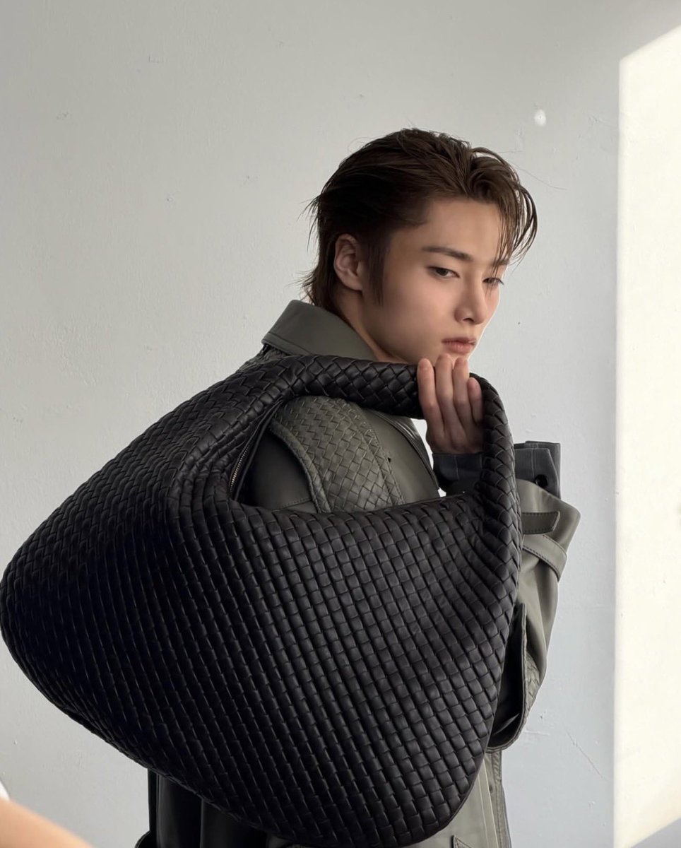 yangie ꒰ྀི১ ໒꒱ིྀ tweet media