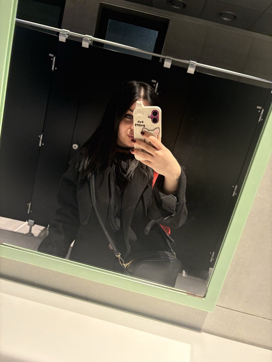 Miss Klare 👑 tweet media