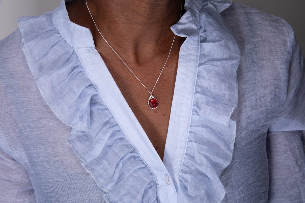 magsiljewl's tweet image. Ruby Necklace: Sterling Silver Pendant; Classic Oval Necklace and chain. For textured and hallmarked silver jewellery visit  margaretgriffithsilverjewellery.com #sterlingsilver #Margriff #earlybiz #FCworkspace #etsy #jewelrygifts