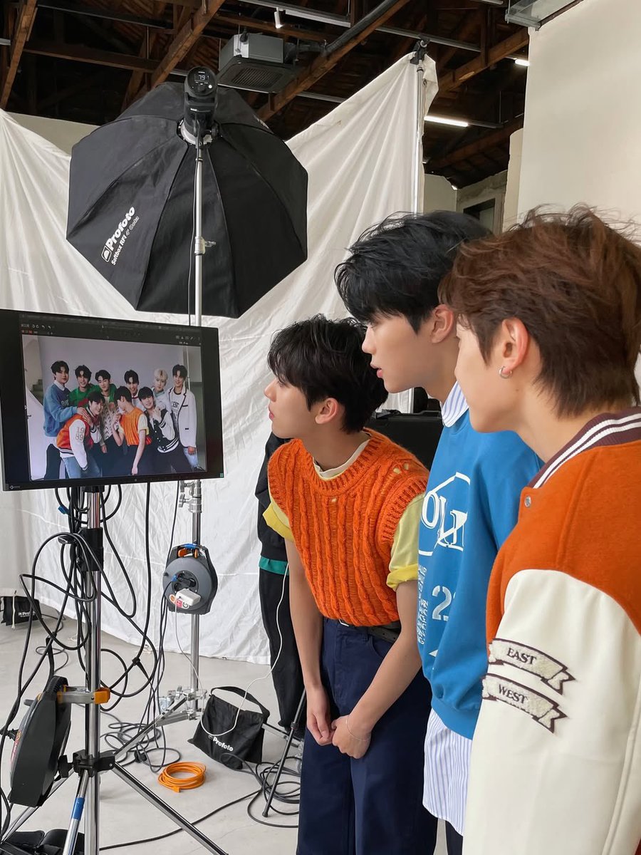 ~원~ tweet media