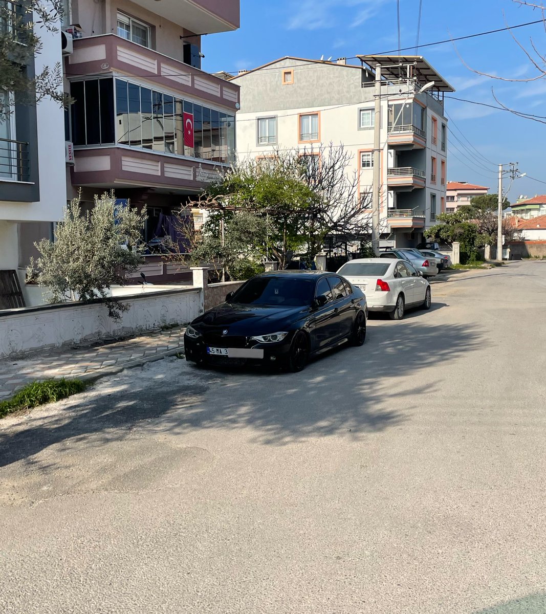 kimbunecdet's tweet photo. Arkadaşlar Konuyu Uzatmak İstemiyorum.Bu Ülkede Suriyeliler BMW’ye Biniyor Fazla Söze Gerek Yok.
Herkese Hayırlı Kandiller 
#kandil https://t.co/sEDOIyzlQQ