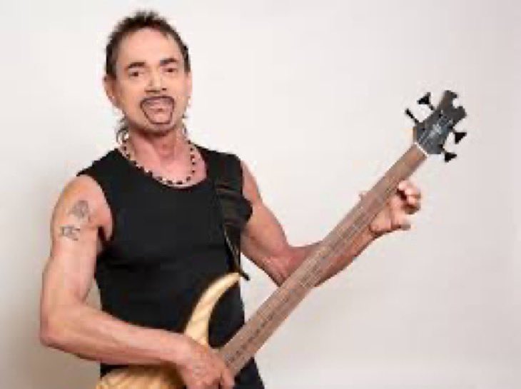 pillolerock's tweet photo. il 16 Marzo 2015 moriva
Andrew McLan “Andy” Fraser,
storico bassista inglese dei Free.
Andy entrò nella band appena
sedicenne ed in alcune canzoni ha
suonato anche il pianoforte.
#AndyFraser #pillolerock https://t.co/4O0kOZRe97