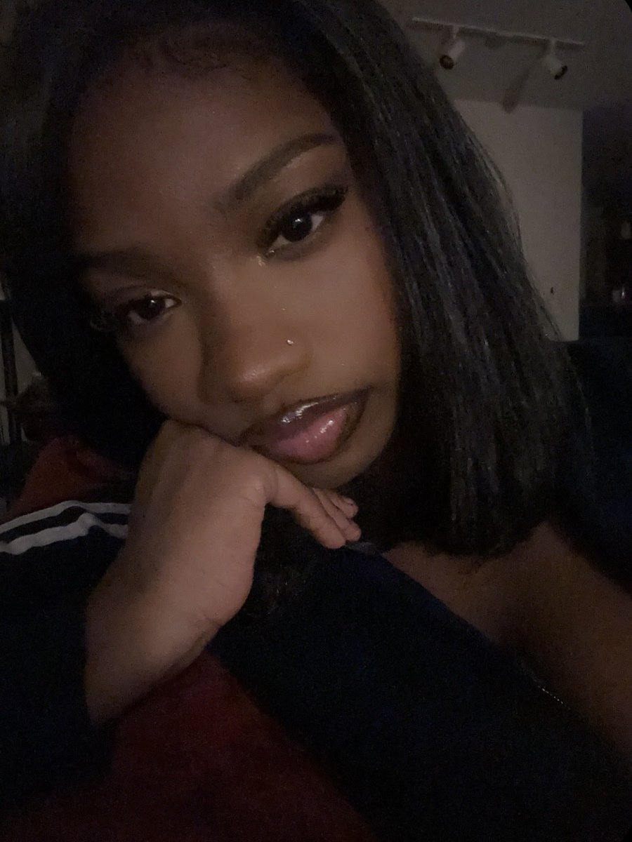 Amara (Findom) tweet media